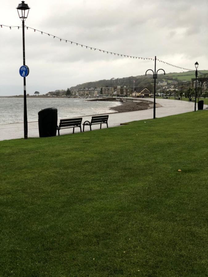Ace Largs Ground Floor Apartment With Garden Kültér fotó